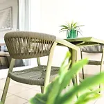 Cairns Central Studio 1012